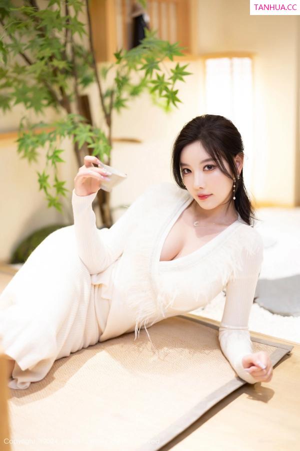 杨晨晨 sugar小甜心CC [XiuRen]高清写真图 2024.04.09 No.8363 杨晨晨Yome 丝袜美腿第9张图片